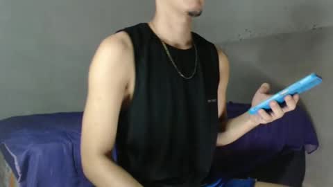 micaelrian777 online show from February 20, 1:25 am