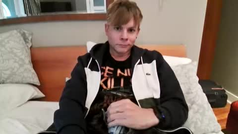 michaeltwinkboy online show from April 4, 1:13 am