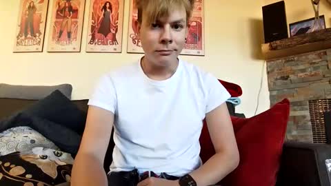 michaeltwinkboy online show from April 8, 7:22 pm