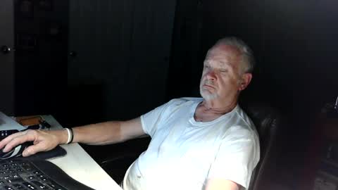 midwestdad09 online show from July 5, 12:47 am