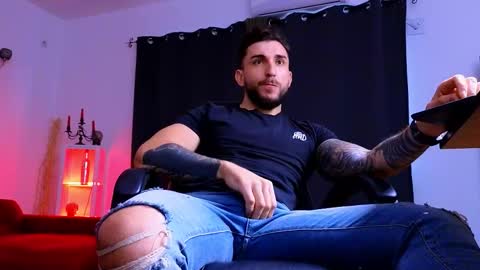 MightyAaron online show from November 29, 8:05 am