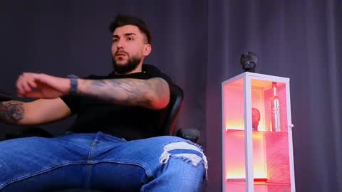 MightyAaron online show from January 5, 10:53 am