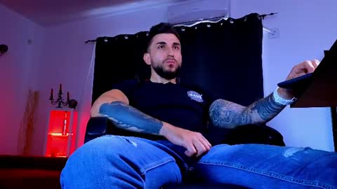 MightyAaron online show from July 7, 6:47 am