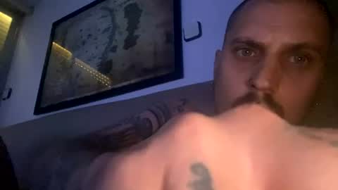 migueeeeeeel online show from July 29, 11:53 am