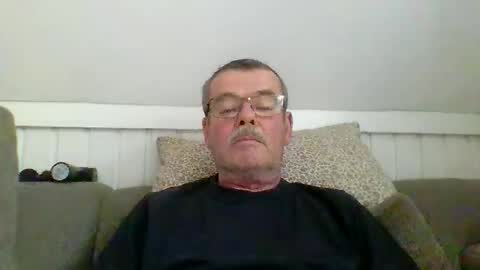 mikael42 online show from April 17, 9:12 am