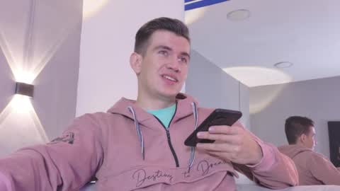 mikael online show from April 7, 3:28 am