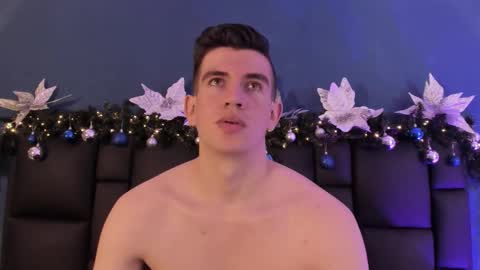 mikael online show from December 16, 3:46 am