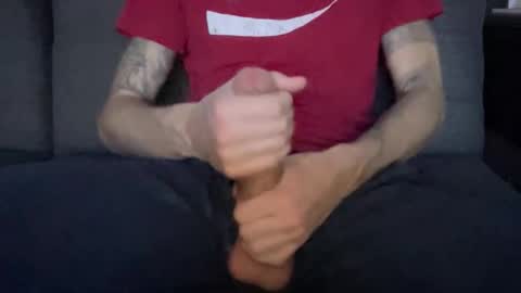 anonguy1910324 online show from November 24, 4:57 am