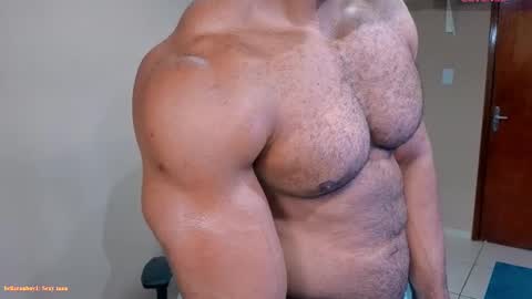 Snapshot of mikehotk chatting on October 30, 6:53 pm mikehotk online show from October 30, 6:53 pm