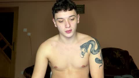 Snapshot of mikelaur chatting on January 21, 7:50 pm MikeLaur online show from January 21, 7:50 pm