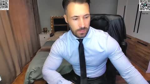 Snapshot of mikestrip chatting on December 14, 1:16 pm Mike    online show from December 14, 1:16 pm