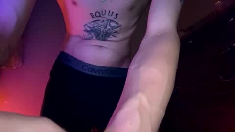 Snapshot of mikeswanston chatting on October 31, 2:46 am Mike Swanston online show from October 31, 2:46 am