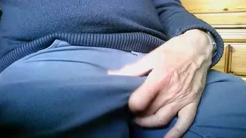 mikeybed online show from April 13, 3:23 pm