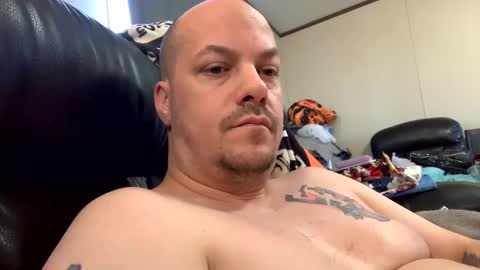 Snapshot of mikeylikesit2222 chatting on February 3, 9:29 pm mikeylikesit2222 online show from February 3, 9:29 pm