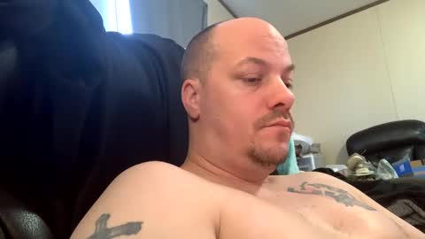 Snapshot of mikeylikesit2222 chatting on January 21, 9:36 pm mikeylikesit2222 online show from January 21, 9:36 pm