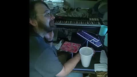 Snapshot of mikeylikesit38 chatting on December 4, 4:21 am Mikey online show from December 4, 4:21 am