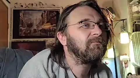 Snapshot of mikeylikesit38 chatting on December 21, 4:19 am Mikey online show from December 21, 4:19 am