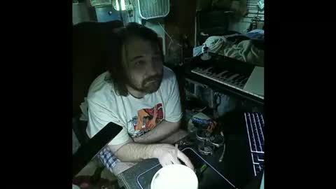 Snapshot of mikeylikesit38 chatting on December 18, 10:51 am Mikey online show from December 18, 10:51 am