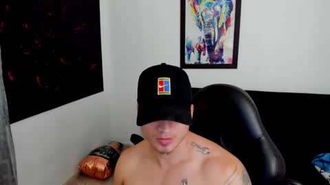 MIKKE online show from October 10, 6:02 pm