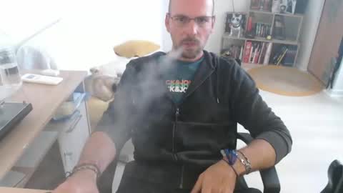 Snapshot of mikmik91 chatting on September 15, 10:16 am mikmik91 online show from September 15, 10:16 am