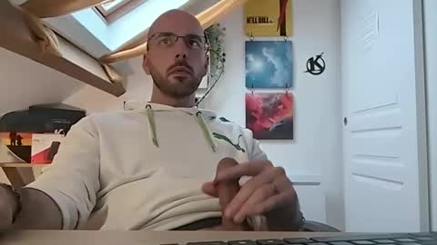 Snapshot of mikmik91 chatting on January 29, 3:26 pm mikmik91 online show from January 29, 3:26 pm