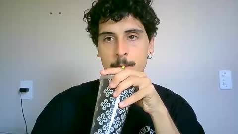 milkoffee online show from December 13, 1:44 pm