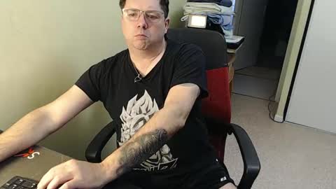 mistercoeur online show from February 8, 8:20 am