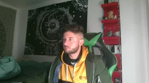 Snapshot of mistxss chatting on December 31, 12:46 pm mistxss online show from December 31, 12:46 pm