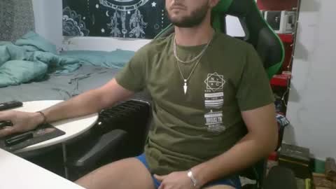 Snapshot of mistxss chatting on December 21, 10:30 pm mistxss online show from December 21, 10:30 pm