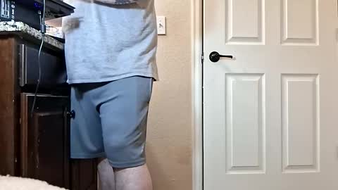 hoodyhoo online show from March 31, 6:31 pm