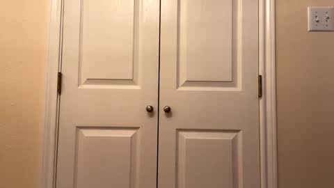 Snapshot of modest6969 chatting on October 27, 7:21 am modest6969 online show from October 27, 7:21 am