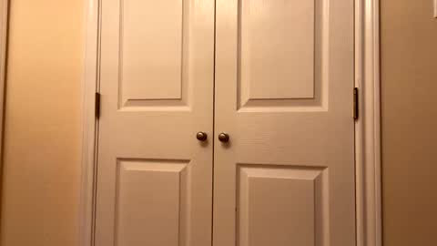 Snapshot of modest6969 chatting on February 27, 8:39 am modest6969 online show from February 27, 8:39 am