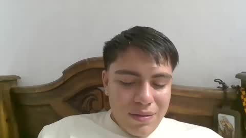 molimoli08 online show from December 5, 11:51 pm