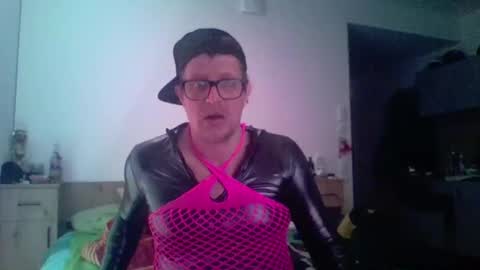 mollyboy23 online show from March 19, 12:47 am