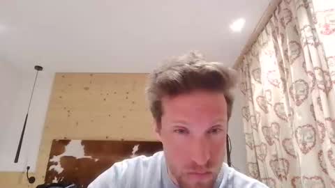 moms_little_monster online show from November 19, 9:36 pm