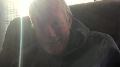 Monkee Dance online show from November 25, 9:50 pm