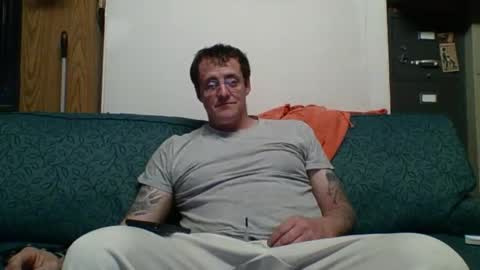 monsterjosh84 online show from April 22, 4:08 am