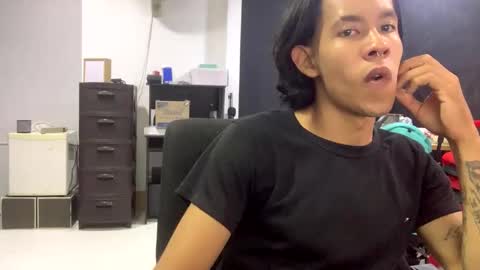 Andrew  online show from May 18, 1:35 am