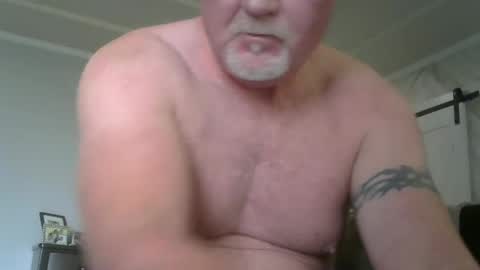 Snapshot of motorguy08 chatting on October 3, 9:31 pm motorguy08 online show from October 3, 9:31 pm