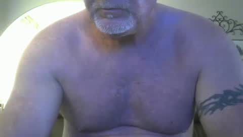 Snapshot of motorguy08 chatting on October 10, 10:01 pm motorguy08 online show from October 10, 10:01 pm