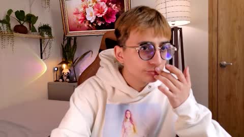 Mr Evans online show from January 5, 5:27 pm