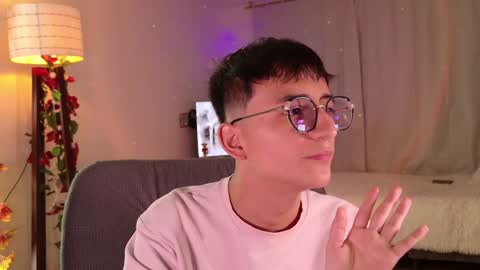 Snapshot of mr_evan1 chatting on January 29, 2:32 pm Mr Evans online show from January 29, 2:32 pm