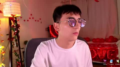 Snapshot of mr_evan1 chatting on February 14, 3:05 pm Mr Evans online show from February 14, 3:05 pm