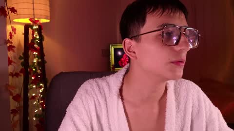 Snapshot of mr_evan1 chatting on January 4, 4:32 pm Mr Evans online show from January 4, 4:32 pm