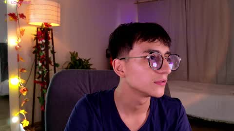 Snapshot of mr_evan1 chatting on March 8, 1:44 pm Mr Evans online show from March 8, 1:44 pm