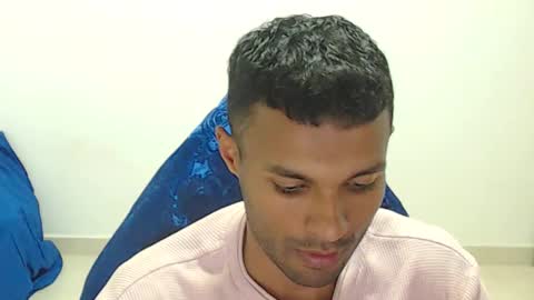 Max online show from March 13, 11:33 pm