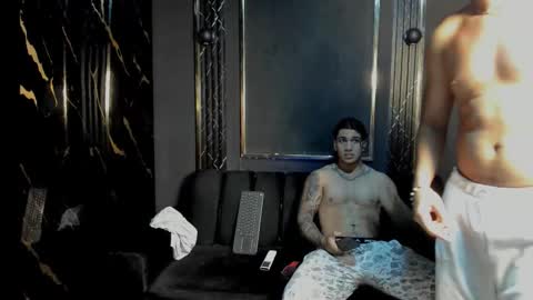 mr_maximo online show from November 27, 5:11 am