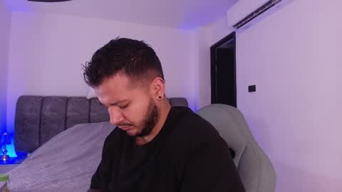 MIKEE online show from February 1, 3:05 am