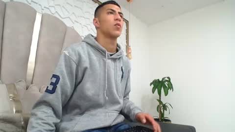 Mr Porn  online show from August 3, 1:17 pm