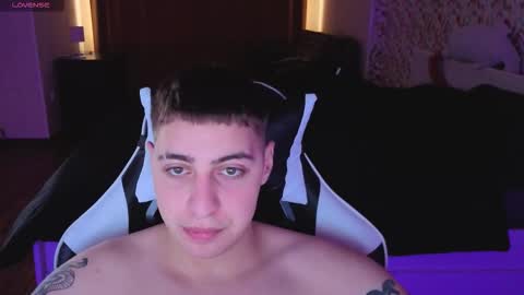 Snapshot of mrburnn chatting on October 30, 8:27 am Mad online show from October 30, 8:27 am